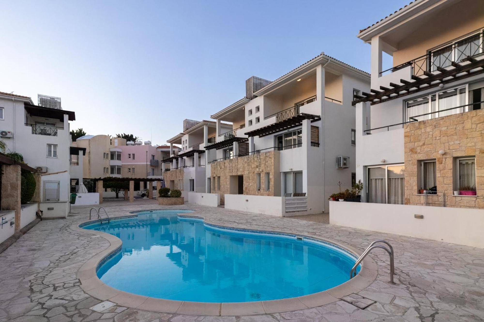 Nefeli Blue-Horizon 2B, Pool, Suites, Big Balconies Paphos Exterior photo